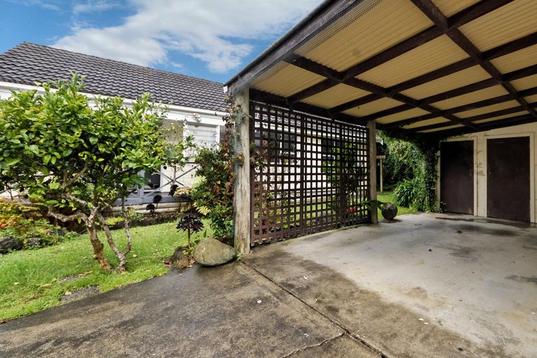 Photo of property in 1/81a Flanshaw Road, Te Atatu South, Auckland, 0610