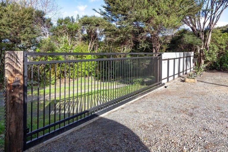 Photo of property in 451 Tuateawa Road, Tuateawa, Coromandel, 3583