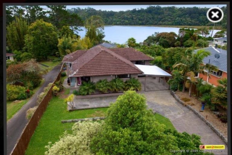 Photo of property in 68 Paragon Avenue, Beach Haven, Auckland, 0626