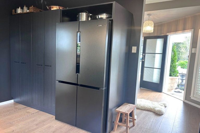 Photo of property in 97 James Cook Street, Havelock North, 4130