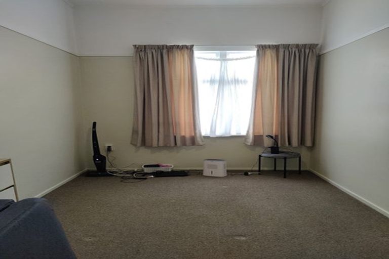 Photo of property in 11 Lawrence Street, Newtown, Wellington, 6021