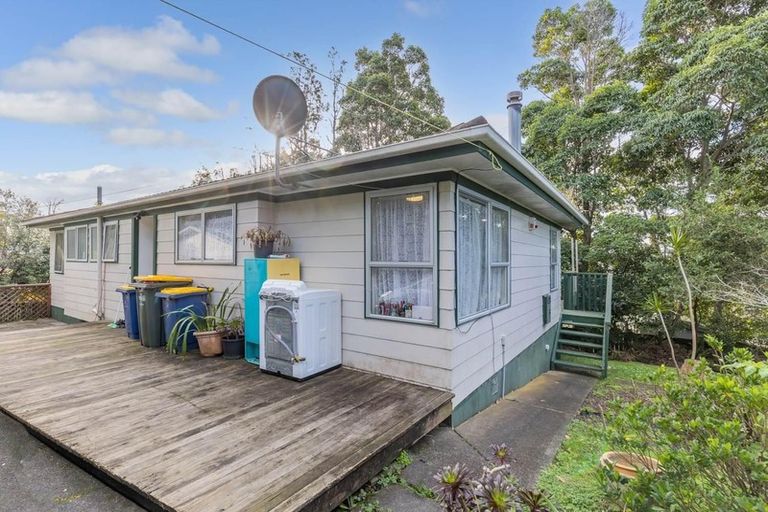 Photo of property in 11 Kilcar Place, Massey, Auckland, 0614