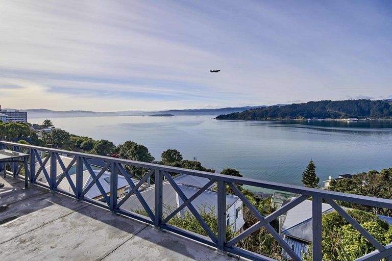 Photo of property in 25 Grafton Road, Roseneath, Wellington, 6011