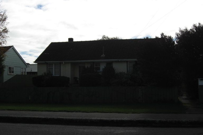 Photo of property in 184 Langdons Road, Northcote, Christchurch, 8052