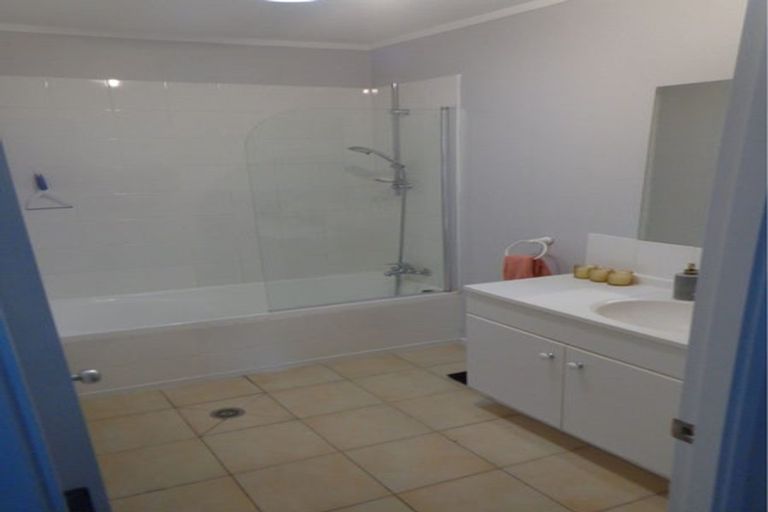 Photo of property in 16a Munroe Road, Ranui, Auckland, 0612