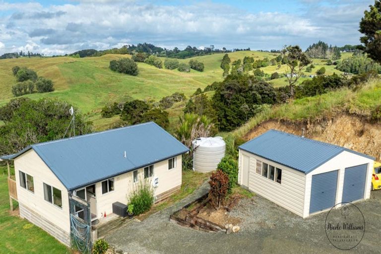Photo of property in 134 Heatley Road, Whakapirau, Maungaturoto, 0583