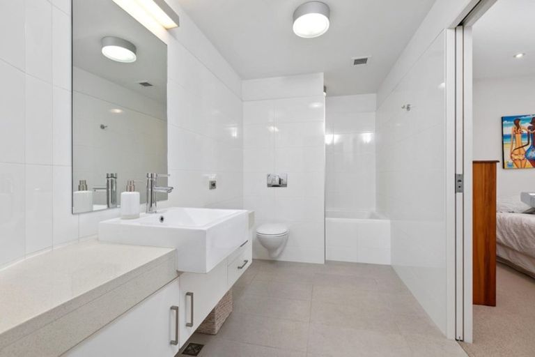 Photo of property in Vivaldi Apartments, 9/48 Marine Parade, Mount Maunganui, 3116