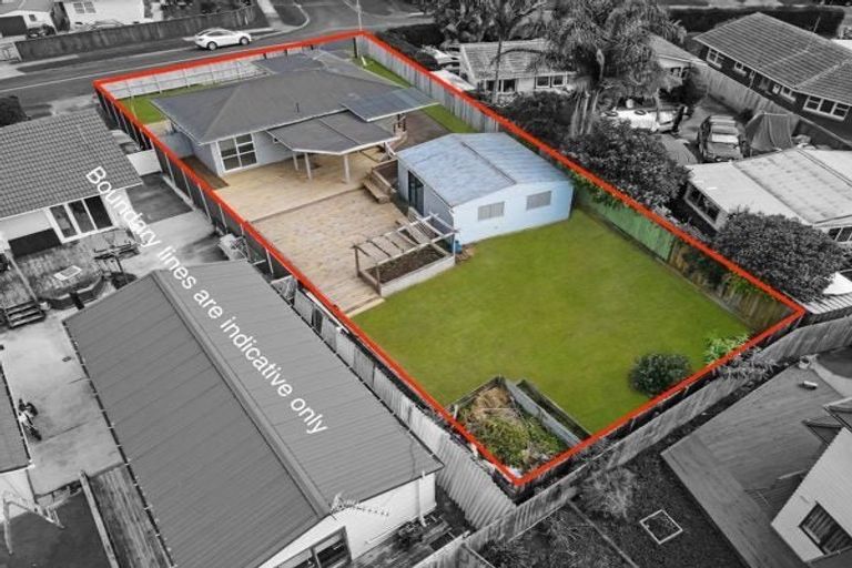 Photo of property in 54 Edgewater Drive, Pakuranga, Auckland, 2010