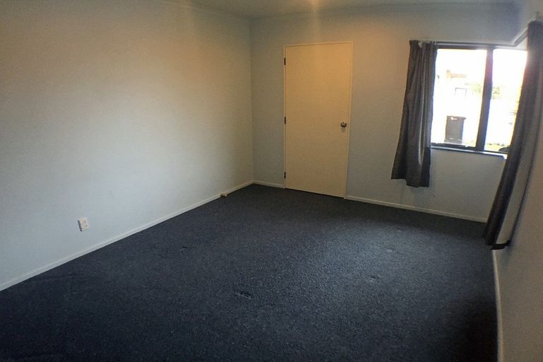 Photo of property in 8a Battersea Place, Roslyn, Palmerston North, 4414