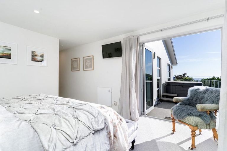 Photo of property in 16 Quarry Hill Terrace, Kennedys Bush, Christchurch, 8025