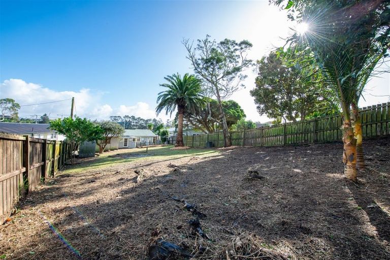 Photo of property in 68 Vodanovich Road, Te Atatu South, Auckland, 0610