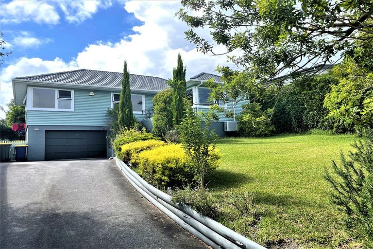 Photo of property in 477 Beach Road, Murrays Bay, Auckland, 0630