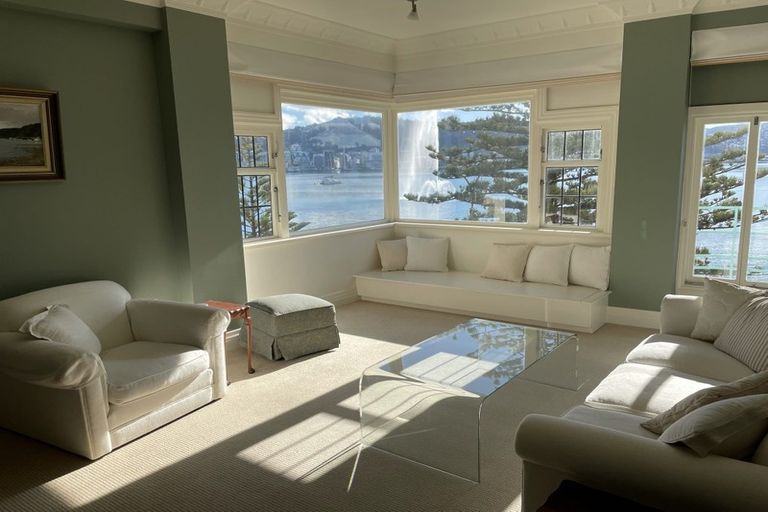Photo of property in Sunhaven Flats, 262 Oriental Parade, Oriental Bay, Wellington, 6011