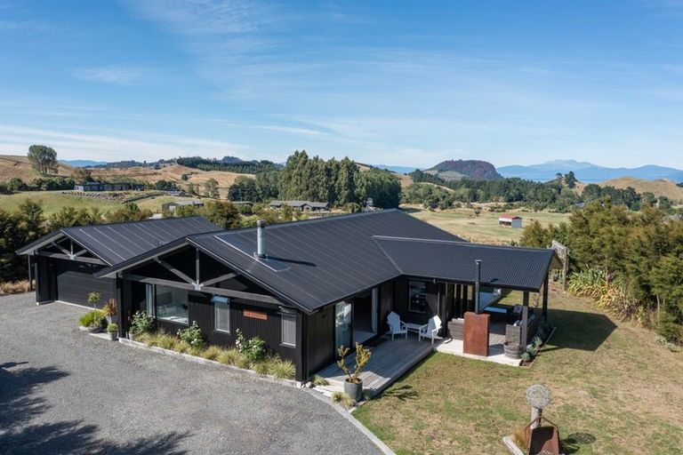 Photo of property in 38 Katelyn Place, Kinloch, Taupo, 3385