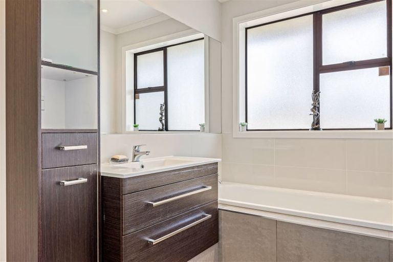 Photo of property in 23 Aileen Place, Upper Riccarton, Christchurch, 8041