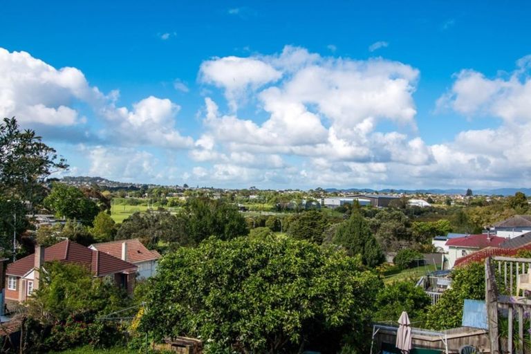 Photo of property in 6 Westmere Crescent, Westmere, Auckland, 1022