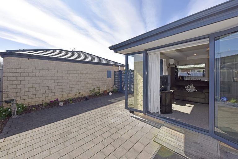 Photo of property in 12b Grassmere Street, Papanui, Christchurch, 8052