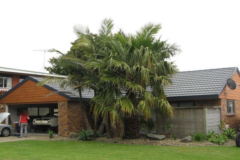 Photo of property in 39 The Circle, Manly, Whangaparaoa, 0930