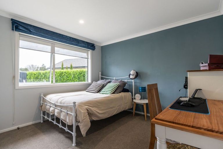 Photo of property in 32 Mike Smith Drive, Cambridge, 3434