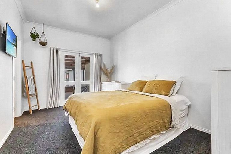 Photo of property in 8 Brown Street, Foxton, 4814