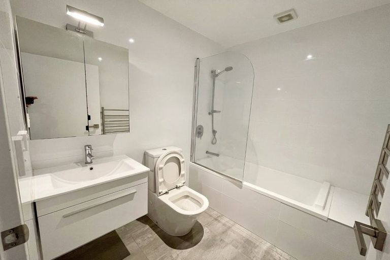 Photo of property in 20/10 Silver Moon Road, Albany Heights, Auckland, 0632