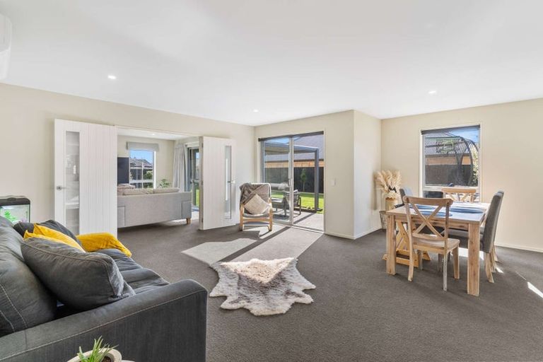 Photo of property in 10 Willowby Lane, Rangiora, 7400