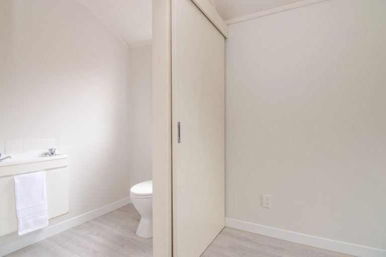 Photo of property in 23 Cashmere Drive, Fitzherbert, Palmerston North, 4410