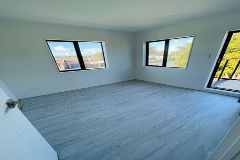 Photo of property in 187a Gray Avenue, Papatoetoe, Auckland, 2024