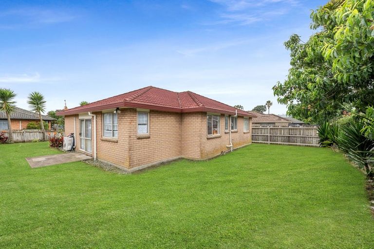 Photo of property in 13 Piriti Place, Weymouth, Auckland, 2103