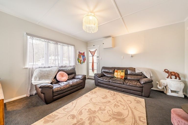 Photo of property in 68 Tawhai Street, Stokes Valley, Lower Hutt, 5019