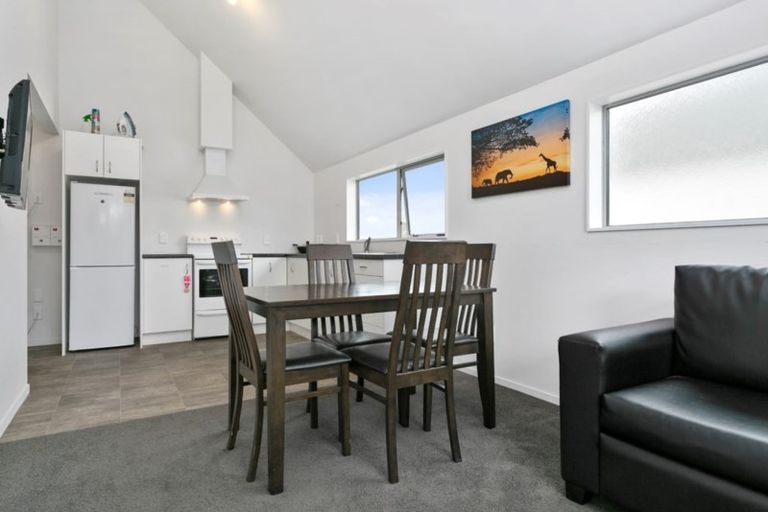 Photo of property in 2/7 Snead Place, Hamilton East, Hamilton, 3216