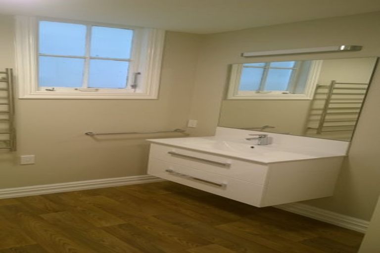 Photo of property in 195 Grant Road, Thorndon, Wellington, 6011