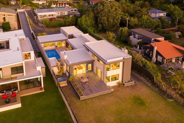 Photo of property in 45 Wharemauku Road, Raumati Beach, Paraparaumu, 5032