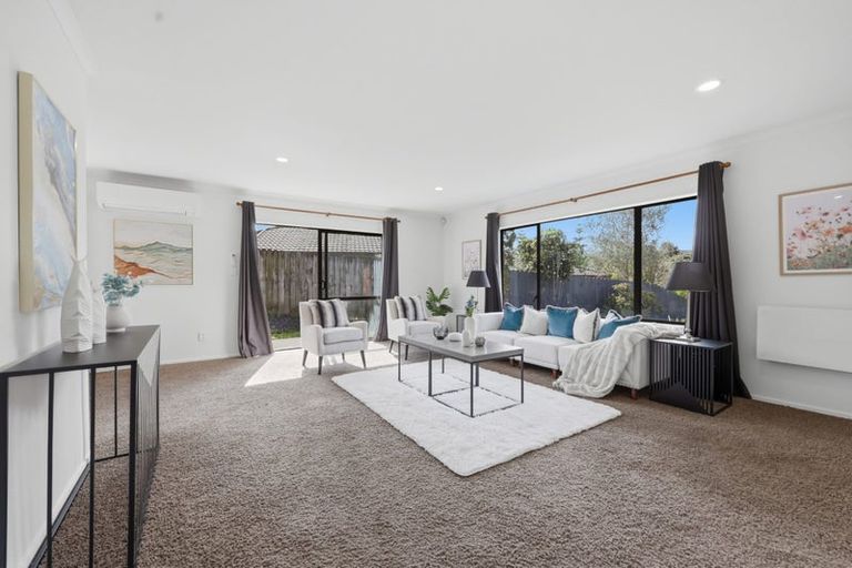 Photo of property in 35 Peninsula Road, Mangere, Auckland, 2022