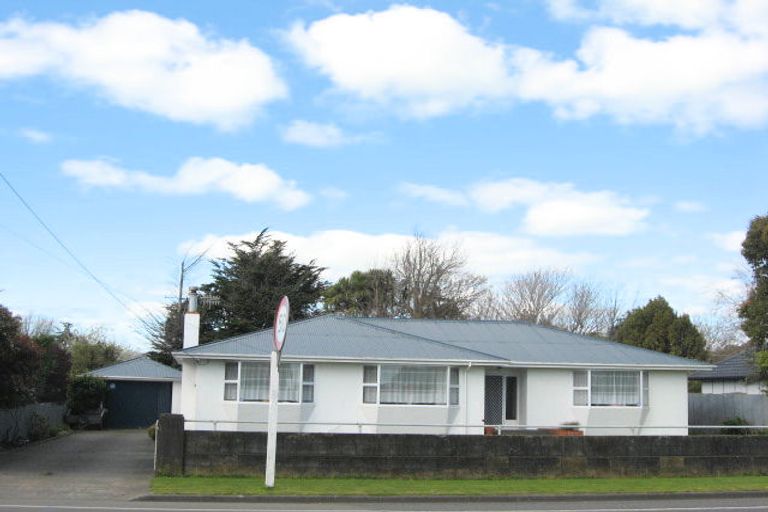 Photo of property in 176 Bridge Street, Bulls, 4818