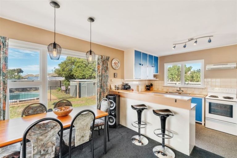 Photo of property in 9 Ariel Place, Aranui, Christchurch, 8061