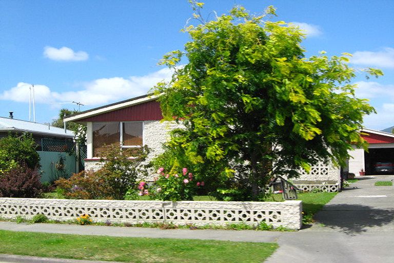 Photo of property in 18 Stanton Crescent, Hoon Hay, Christchurch, 8025