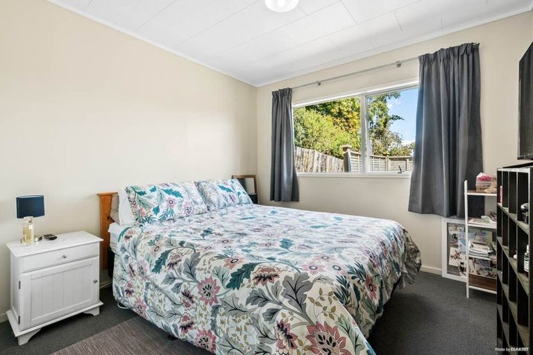 Photo of property in 5 Malibu Grove, Bayview, Auckland, 0629