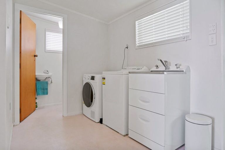 Photo of property in 26 Esplanade Road, Tahawai, 3170