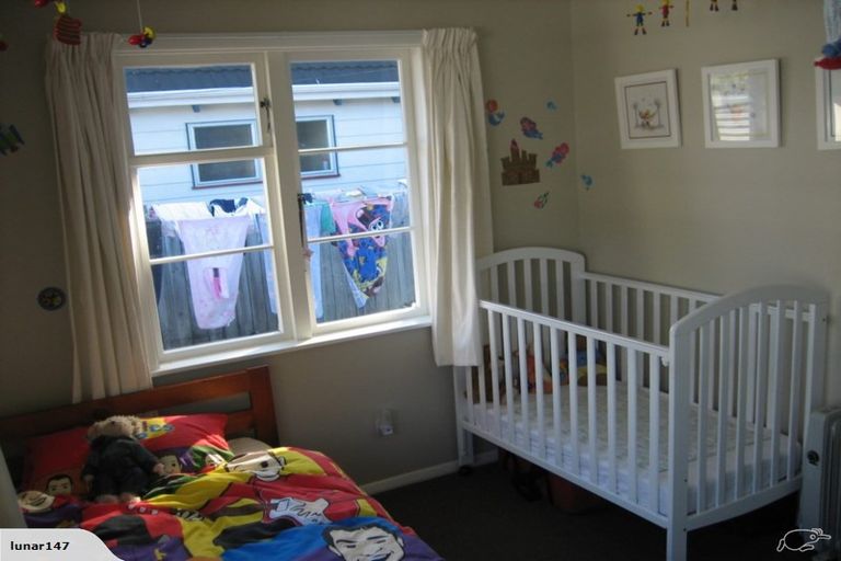 Photo of property in 44 Guthrie Street, Waterloo, Lower Hutt, 5011