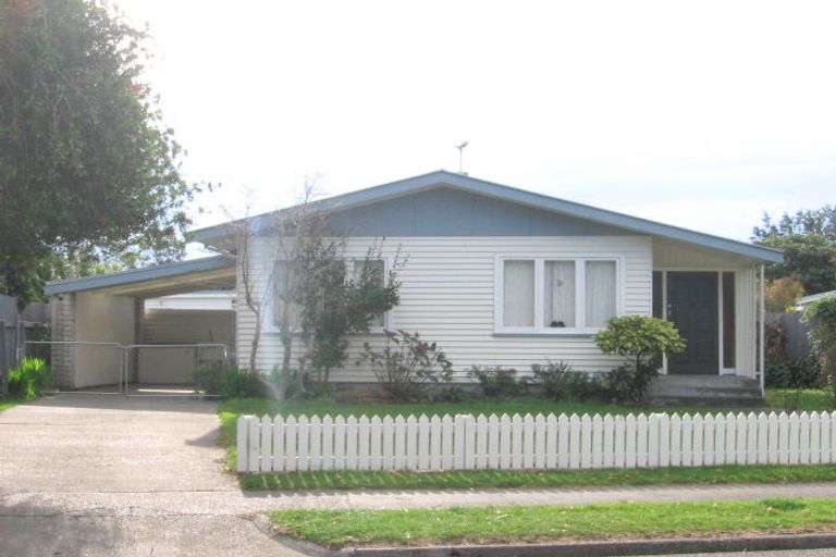 Photo of property in 19 Wyatt Avenue, Onekawa, Napier, 4110