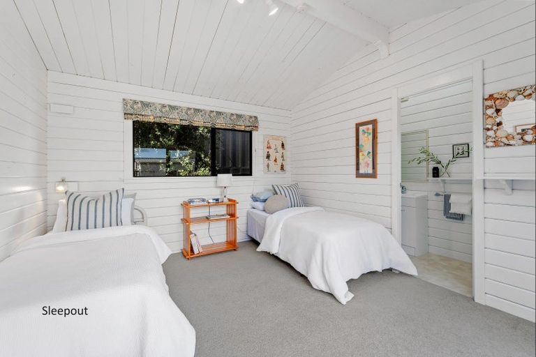 Photo of property in 15 St Anne Place, Omaha, 0986