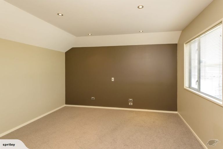 Photo of property in 94 Packe Street, Edgeware, Christchurch, 8013