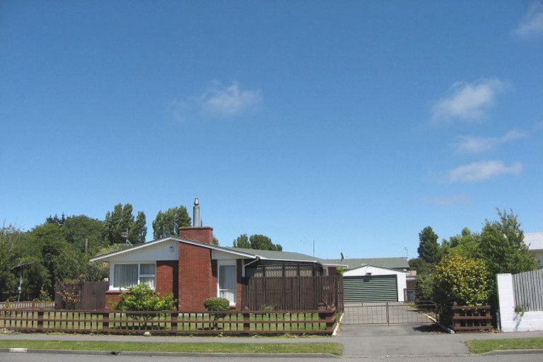 Photo of property in 1 Donnington Street, Parklands, Christchurch, 8083
