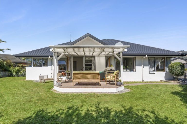 Photo of property in 15 Albizia Place, Richmond, 7020