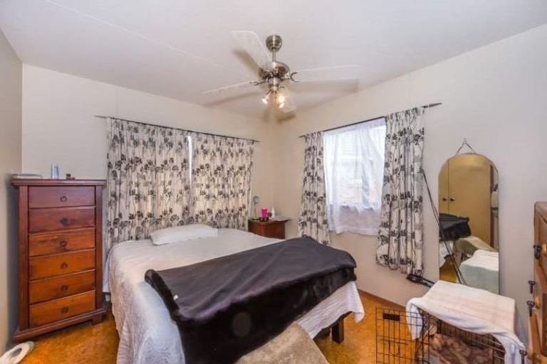 Photo of property in 20a Ocean View Road, Hatfields Beach, Orewa, 0931