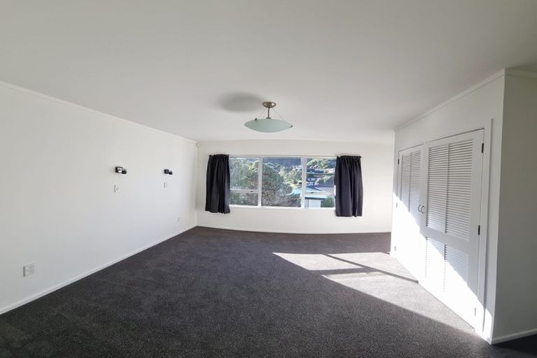 Photo of property in 8 Govind Grove, Ngaio, Wellington, 6035