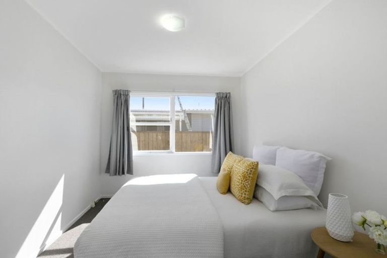 Photo of property in 253 Wellington Road, Wainuiomata, Lower Hutt, 5014