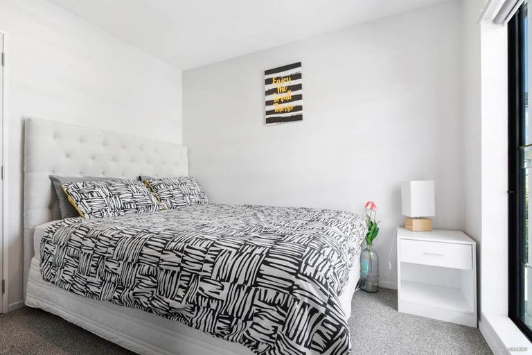 Photo of property in 42 Makamaka Lane, Albany Heights, Auckland, 0632