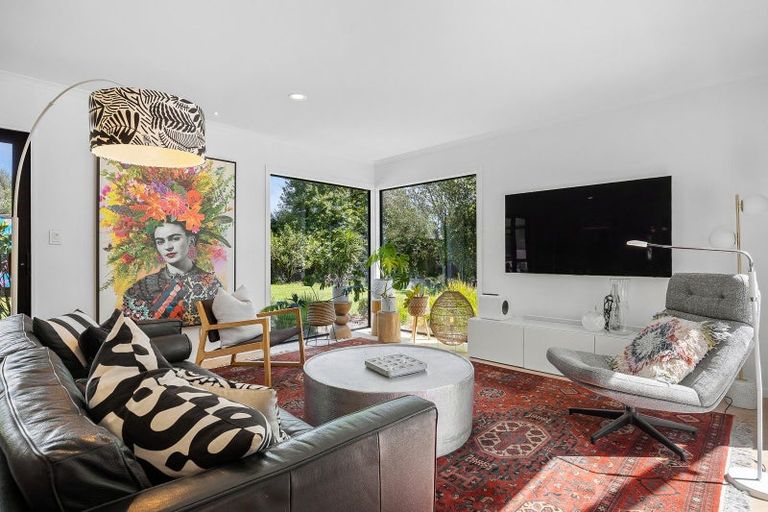 Photo of property in 43 West Belt, Rangiora, 7400